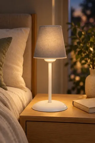Modern Konik Kumaş Abajur Masa Lambası Gri Yatak Odası — 3. görsel